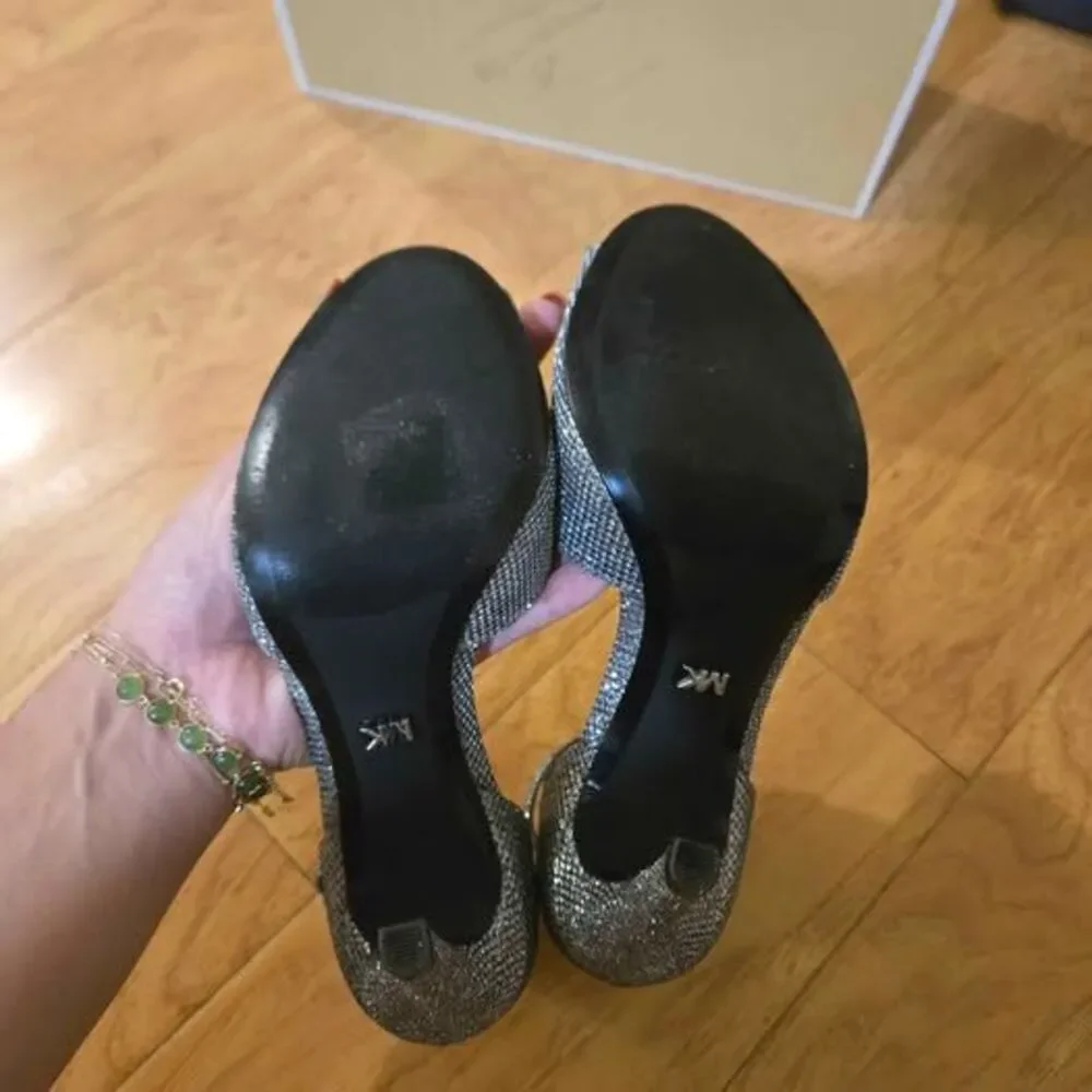 MICHAEL KORS CAMBRIA GLITTER SILVER METALLIC ANKLE STRAP SANDALS 5M